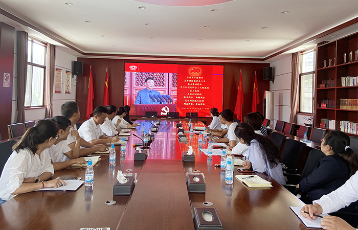 xiao 直八开展专题党课学习 ( 余红.jpg